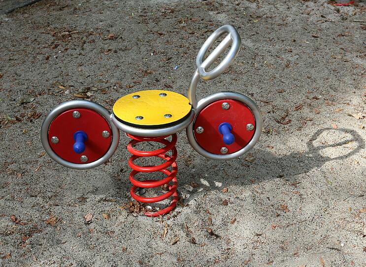 Hier können Kleine wippen.