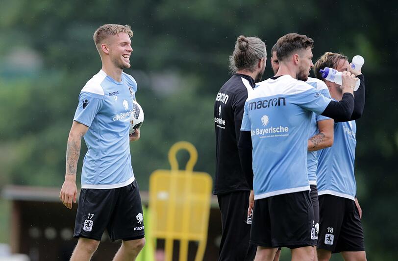 Die Löwen bei ihrer ersten Einheit im Trainingslager in Bodenmais. Die Bilder.