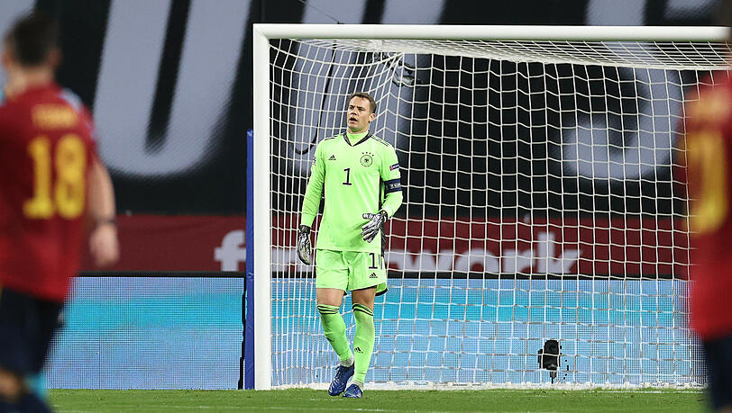 Manuel Neuer musste gegen Spanien gleich sechs Mal hinter sich greifen.