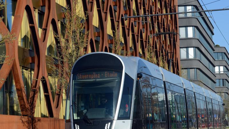 Luxemburg mit rund 620.000 Einwohnern ist das erste Land der Welt, in dem alle öffentlichen Verkehrsmittel kostenlos sind. Luxemburg mit rund 620.000 Einwohnern ist das erste Land der Welt, in dem alle öffentlichen Verkehrsmittel kostenlos sind.