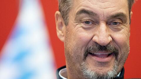 Ministerpräsident Markus Söder (CSU) will die Kommunen nicht mit ihren Geldsorgen alleine lassen - aber er will auch einen soliden Haushalt für Bayern vorlegen. (Archivbild)