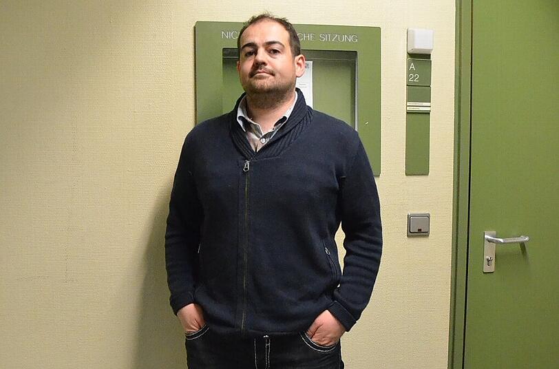 Polizist Roland B. (30) nahm mit einer Kollegin die Verfolgung des roten Mazda auf.