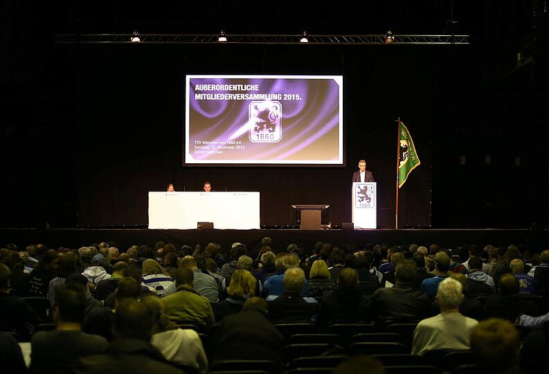Die Bilder von der außerordentlichen Mitgliederversammlung des TSV 1860 im Zenith.