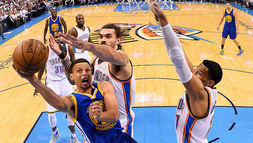 Scheitert MVP Steph Curry mit seinen Golden State Warriors im kurz vor dem Finale um den NBA-Titel an OKC? Scheitert MVP Steph Curry mit seinen Golden State Warriors im kurz vor dem Finale um den NBA-Titel an OKC?