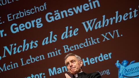 Ehemaliger Privatsekretär von Papst Benedikt XVI.Georg Gänswein stellt sein Buch „Nichts als die Wahrheit“ vor.