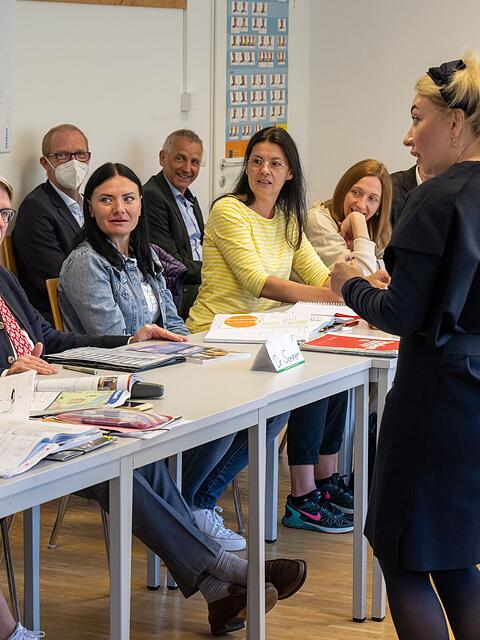 In den ersten Monaten nach Kriegsbeginn war die Solidarit&auml;t mit Gefl&uuml;chteten aus der Ukraine gro&szlig;. Viele von ihnen haben seither Integrationskurse absolviert - vor allem, um Deutsch zu lernen. (Archivfoto)