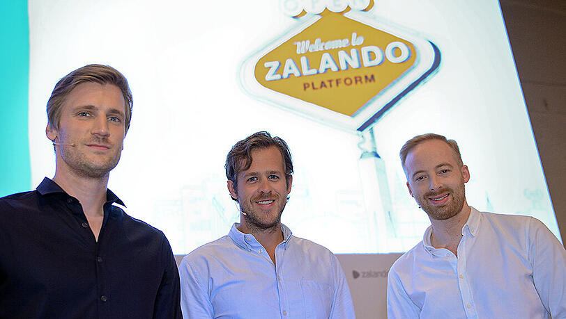 Die Vorstandsmitglieder von Zalando SE, David Schneider (l-r), Robert Gentz und Rubin Ritter.
