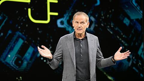 VW- und Porsche-Chef Blume zeigt sich auf der IAA verhalten optimistisch.
