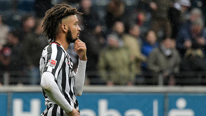 Der Frankfurter Michael Hector enttäuscht nach der Niederlage.
