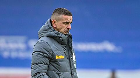 Trainer Mersad Selimbegovic von Regensburg.