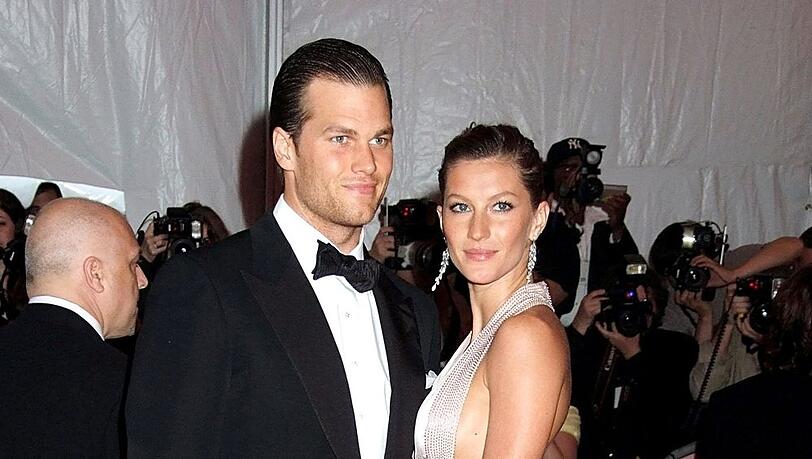 Von 2009 bis 2022 waren der Footballer und das Model verheiratet. Seit der Trennung müssen Tom Brady und Gisele Bündchen sehen, wie sie sich die Zeit mit den beiden gemeinsamen Kindern aufteilen.