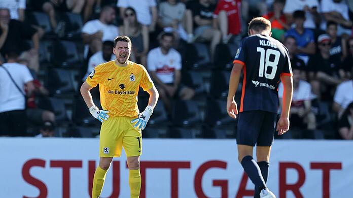 René Vollath (l.) hat bei 1860 keinen leichten Stand - nach seinem Aussetzer gegen Stuttgart noch weniger.