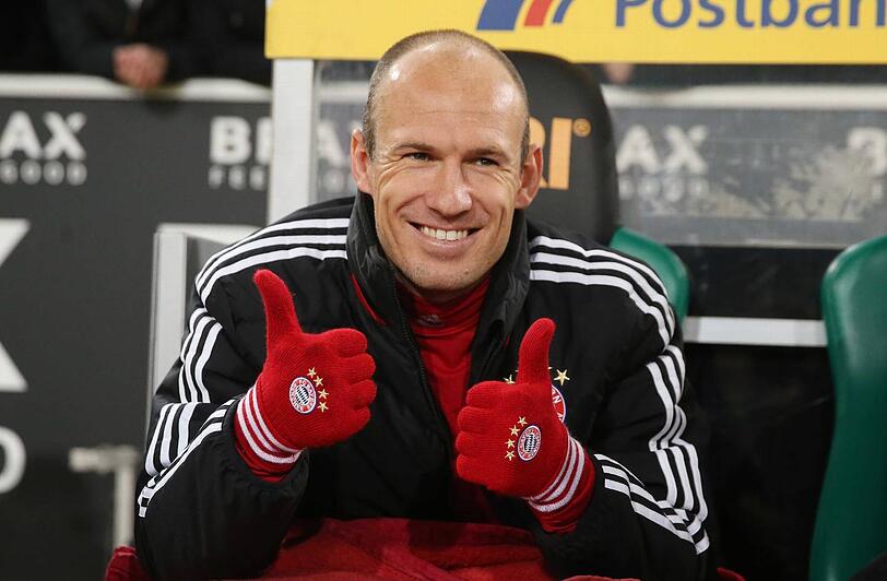 Daumen hoch! Arjen Robben bleibt, hier beim Spiel bei Borussia Mönchengladbach.
