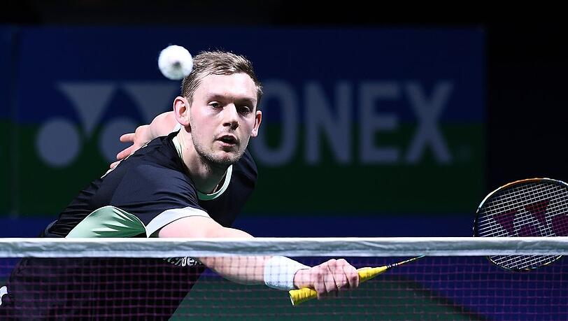 Badminton-Profi hat den Tod seiner Zwillings-Babys bekannt gemacht.