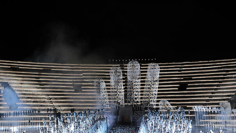 Eine Szene aus Stefano Podas Inszenierung von Verdis "Aida" in der Arena di Verona.