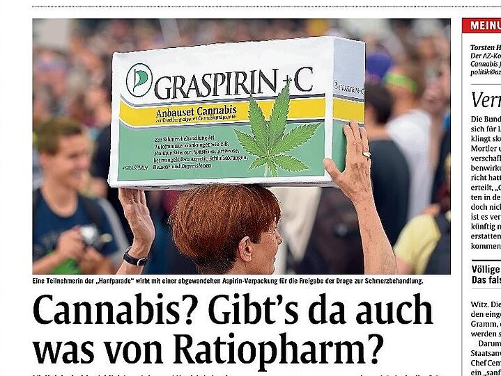 So berichtete die AZ über die Hanf-Debatte. Oben ist Sabine Martiny zu sehen, wie sie auf der "Hanf-Parade" (wieder am 8. August 2015) eine &bdquo;Graspirin&ldquo;-Verpackung trägt.