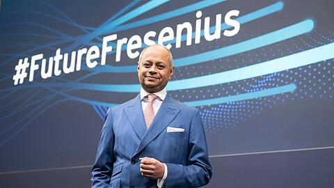 Fresenius-Vorstandschef Michael Sen hat dem Unternehmen eine neue Strategie samt höherer Sparziele und straffen Vorgaben für die Profitabilität verordnet.