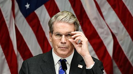 US-Finanzminister Bessent hat die M&ouml;glichkeit einer weiteren Lockerung der Sanktionen auf russisches &Ouml;l ins Spiel gebracht. (Archivbild)