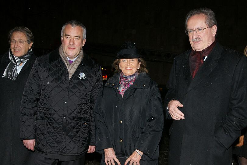 Mit (Foto l., v. r.): OB Christian Ude, Charlotte Knobloch, Minister Ludwig Spaenle und Stadtrat Marian Offman.
