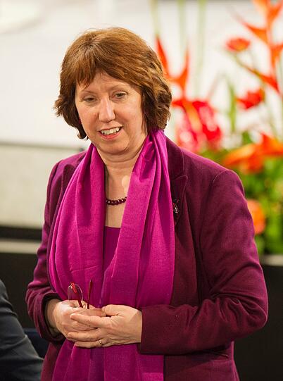 Bringt ein bisschen Farbe in die graue Sicherheitskonferenz: EU-Außenbeauftragte Catherine Ashton.