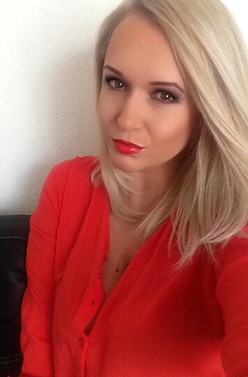 Die Ungarin Veronika ist 31 Jahre alt, 1,74m groß und lebt seit 5 Jahren in München.