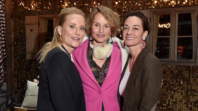 Daniela Giller (Magari), Lara Joy Körner und Charlotte Gräfin Oeynhausen