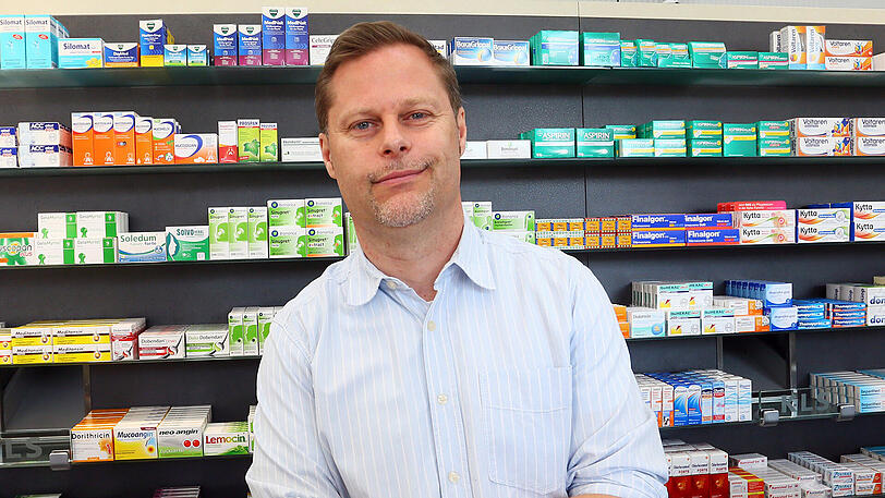 Ingo Beer, Leiter der Marienapotheke, ärgert sich. Seine Laufkundschaft bleibt aus.