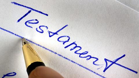 Beim Streit ums Testament kann der Familiensegen schnell schief hängen.