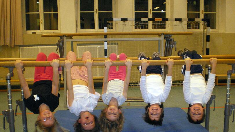 Selbst Kinder leiden heutzutage schon unter ihrem strengen Zeitplan. Bei den Flohhupferl steht Spaß an der Bewegung im Vordergrund. Selbst Kinder leiden heutzutage schon unter ihrem strengen Zeitplan. Bei den Flohhupferl steht Spaß an der Bewegung im Vordergrund.