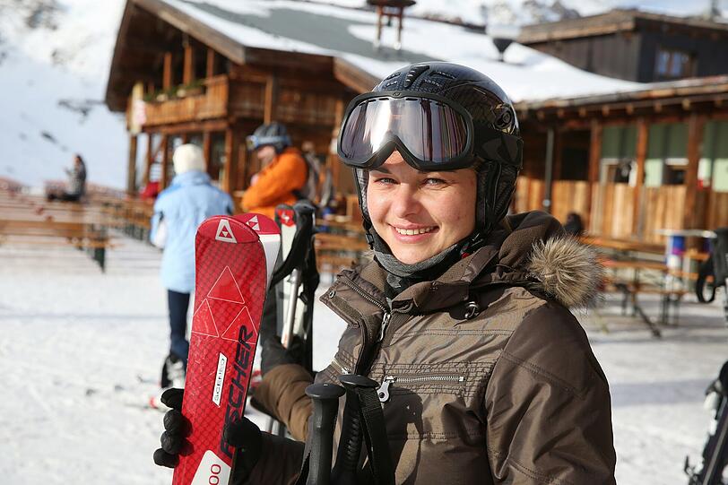 Zum Saison-Start schenkte die AZ 100 Lesern einen exklusiven Pistentag im Zillertal. Die Bilder von der Skigaudi in Hochfügen.