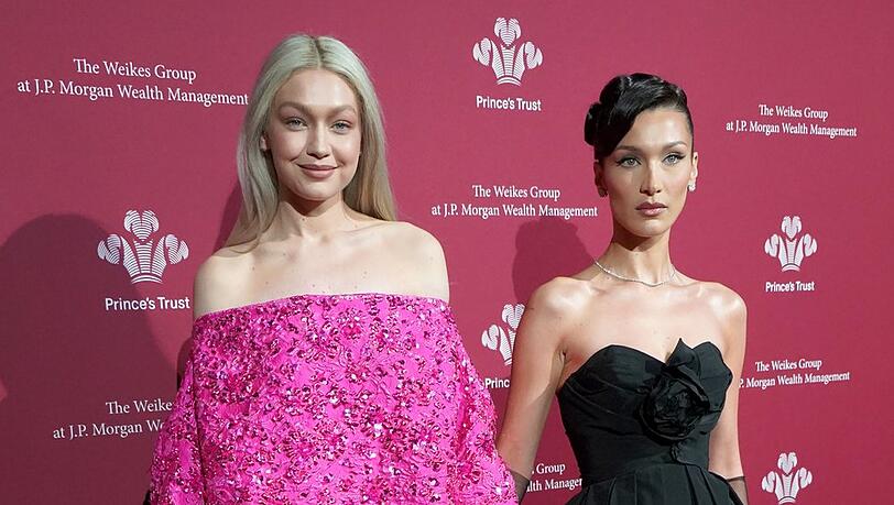 Bella Hadid (r.) gratuliert ihrer Schwester Gigi Hadid.