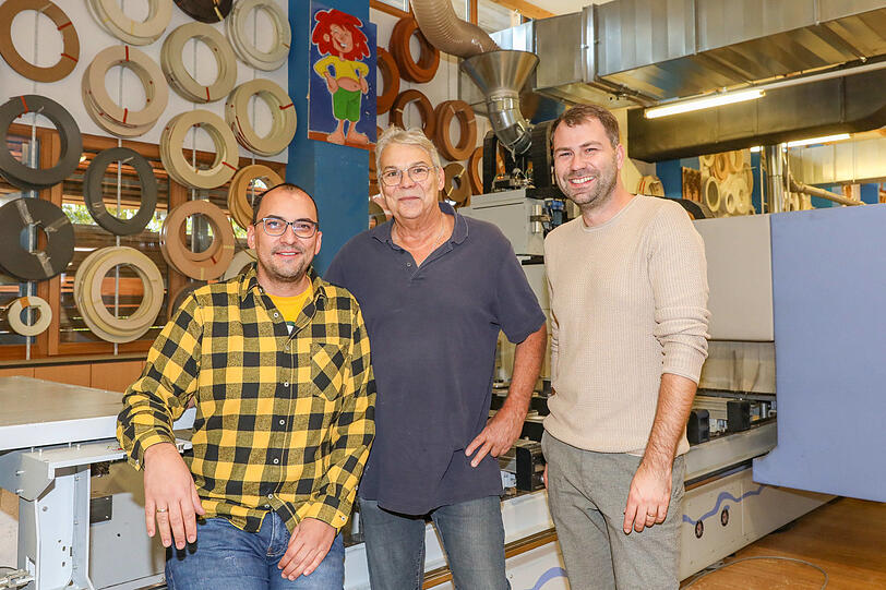 Seniorchef Ralf Hinderer (M.) mit seinem Sohn und Nachfolger Felix Hinderer (r.) und dem langjährigen Mitarbeiter Günter Haas.