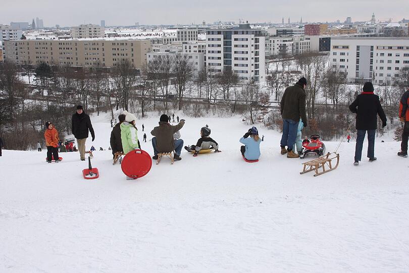 Im Winter verwandelt sich der Olympiaberg in ein Dorado für Schlittenfahrer jeder Altersklasse. (Archivbild)