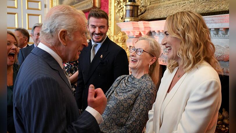 Königlich gute Unterhaltung: König Charles begrüßte Kate Winslet (r.), Meryl Streep und Dauergast David Beckham im St.-James-Palast.