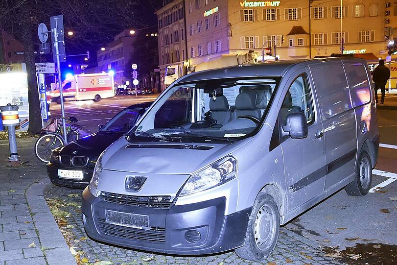 Der Fahrer mußte von einem Kriseninterventionsteam betreut werden.