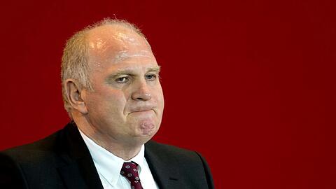 Uli Hoeneß hat einen Erpresserbrief erhalten. Der Täter drohte ihm und seiner Familie Gewalt an.