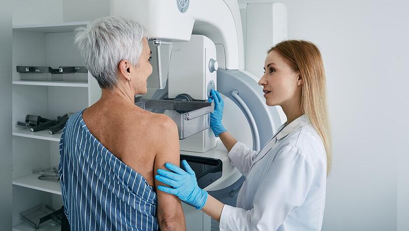 Die Mammografie z&auml;hlt zu den wichtigsten Vorsorgeuntersuchungen bei Frauen ab 50.