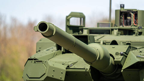 Der R&uuml;stungskonzern KNDS will sein Werk in Allach erweitern. Dort stellt er Panzer her.