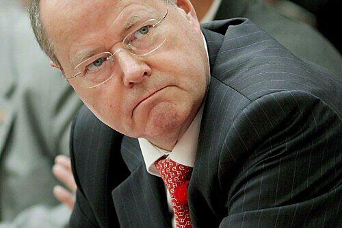 Lacht wie ein Haifisch: Peer Steinbrück