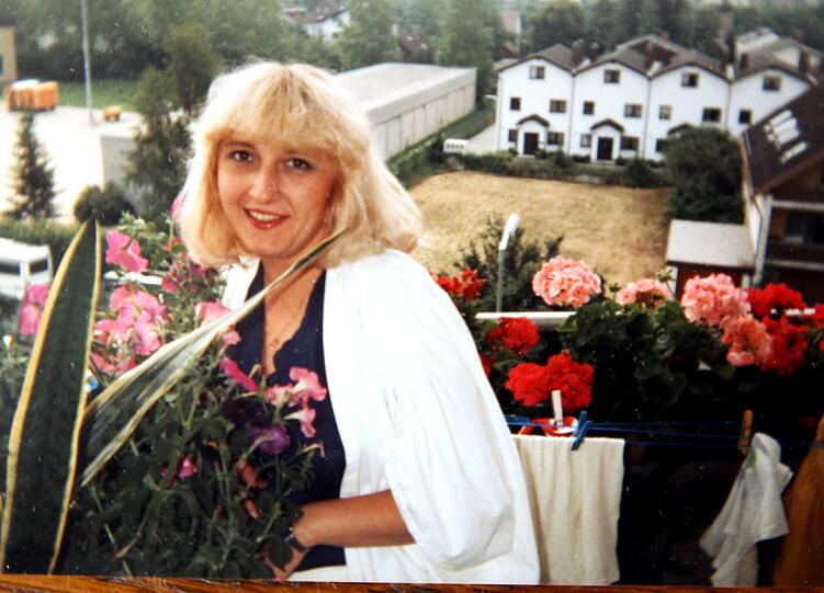 Lilia M. (53) fiel in Neurperlach beim Putzen aus dem 5. Stock 16 Meter in die Tiefe.