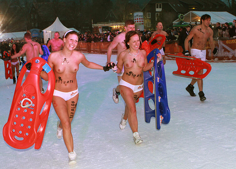 Nacktrodeln: Die schönsten Bilder von den Events aus den vergangenen Jahren...