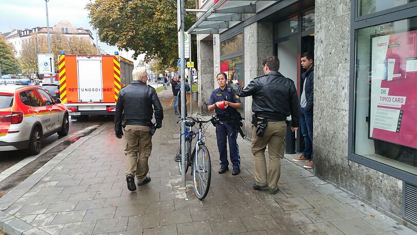 Die Bilder vom Einsatz nach der Messerattacke.