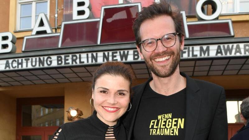 Katharina Wackernagel und ihr Bruder Jonas Grosch bei der Premiere von "Wenn Fliegen träumen" in Berlin. Katharina Wackernagel und ihr Bruder Jonas Grosch bei der Premiere von "Wenn Fliegen träumen" in Berlin.