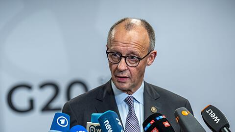 "Kriege können nicht beendet werden durch Großmächte über die Köpfe der beteiligten Länder hinweg", sagt Kanzler Merz.