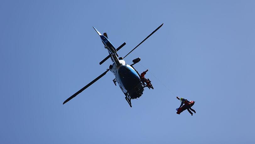 Ein 76-Jähriger stirbt bei Wanderung im Karwendelgebirge. (Symbolbild) Ein 76-Jähriger stirbt bei Wanderung im Karwendelgebirge. (Symbolbild)