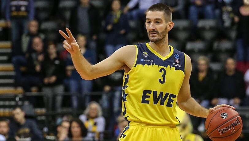 Braydon Hobbs (30) spielte von 2017 bis 2019 für den FC Bayern Basketball. Im Sommer wechselte der Point Guard zu den EWE Baskets Oldenburg. Braydon Hobbs (30) spielte von 2017 bis 2019 für den FC Bayern Basketball. Im Sommer wechselte der Point Guard zu den EWE Baskets Oldenburg.