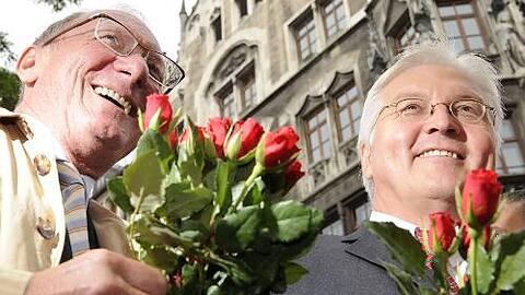 Geballte Flower-Power: Franz Maget und Frank.-Walter Steinmeier