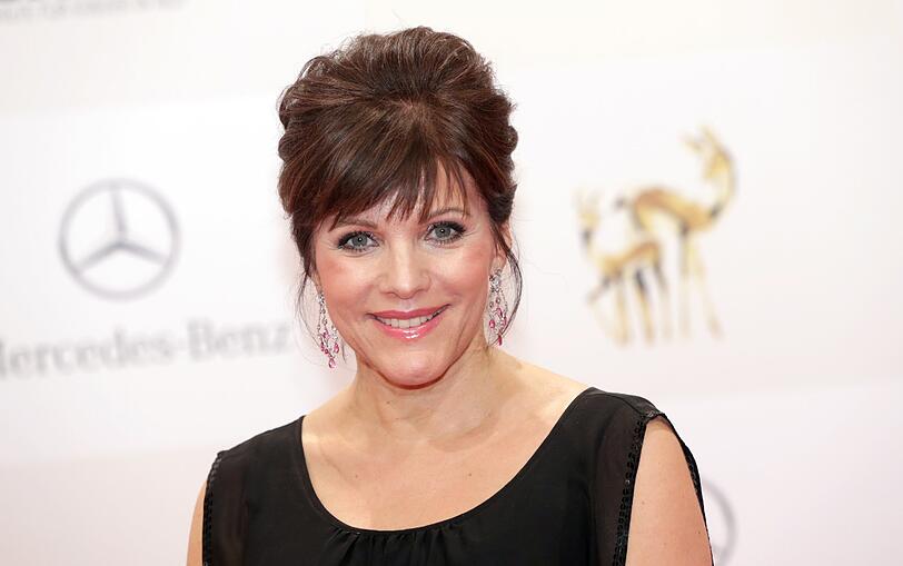 Auch Moderatorin Birgit Schrowange kam zur Spenden-Gala "Tribute to Bambi", um hilfsbedürftige Kinder zu unterstützen.