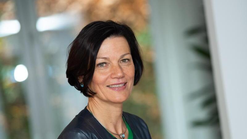 Marion Röwekamp, Personalchefin der EWE AG, und einzige Frau im fünfköpfigen Vorstand. Marion Röwekamp, Personalchefin der EWE AG, und einzige Frau im fünfköpfigen Vorstand.