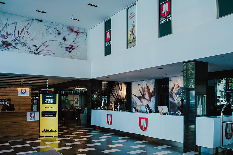 Nach der Wiesn ist vor der Wiesn. In diesem Spaten-Hotel herrscht Oktoberfest-Stimmung von der Lobby bis in die Zimmer. Nach der Wiesn ist vor der Wiesn. In diesem Spaten-Hotel herrscht Oktoberfest-Stimmung von der Lobby bis in die Zimmer.